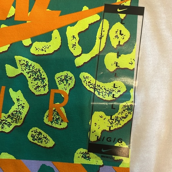 Nike Tee! - Picture 3 of 4